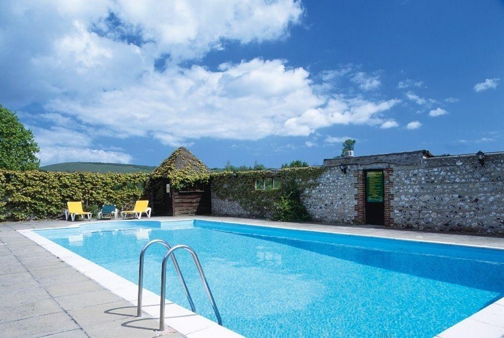 The Alfriston Hotel Bagian luar foto