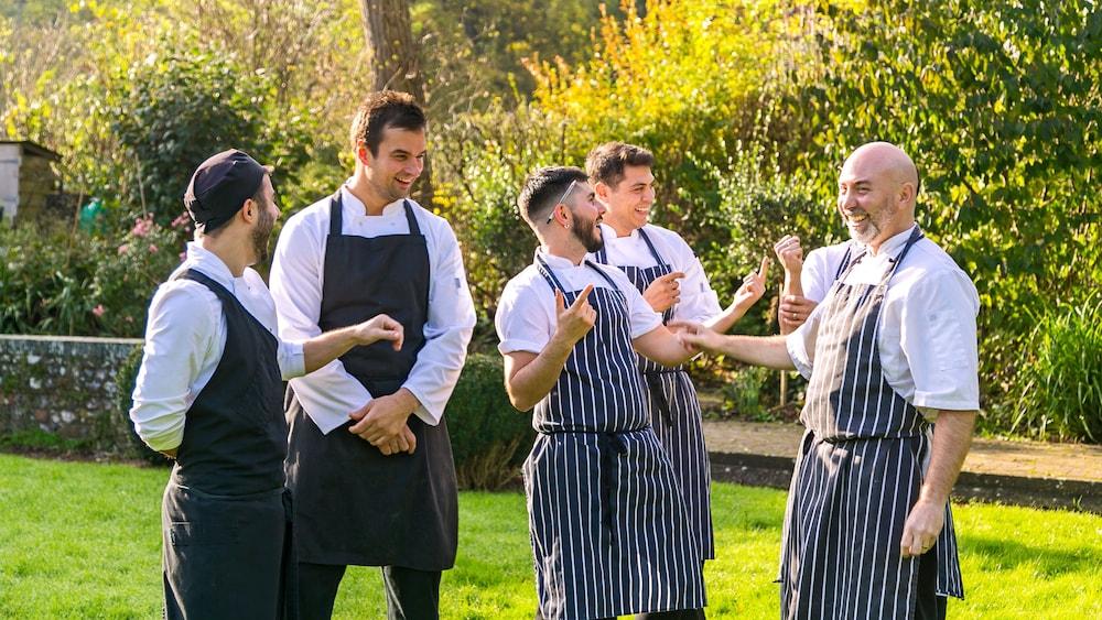 The Alfriston Hotel Bagian luar foto
