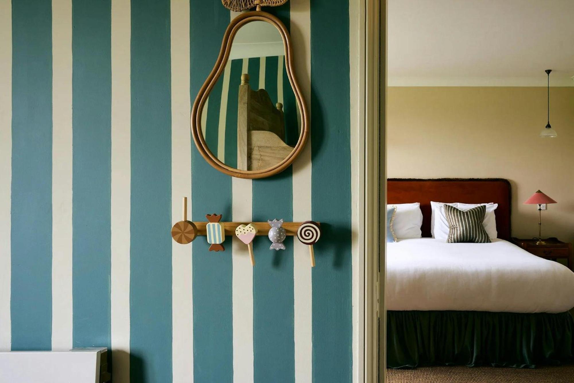 The Alfriston Hotel Bagian luar foto