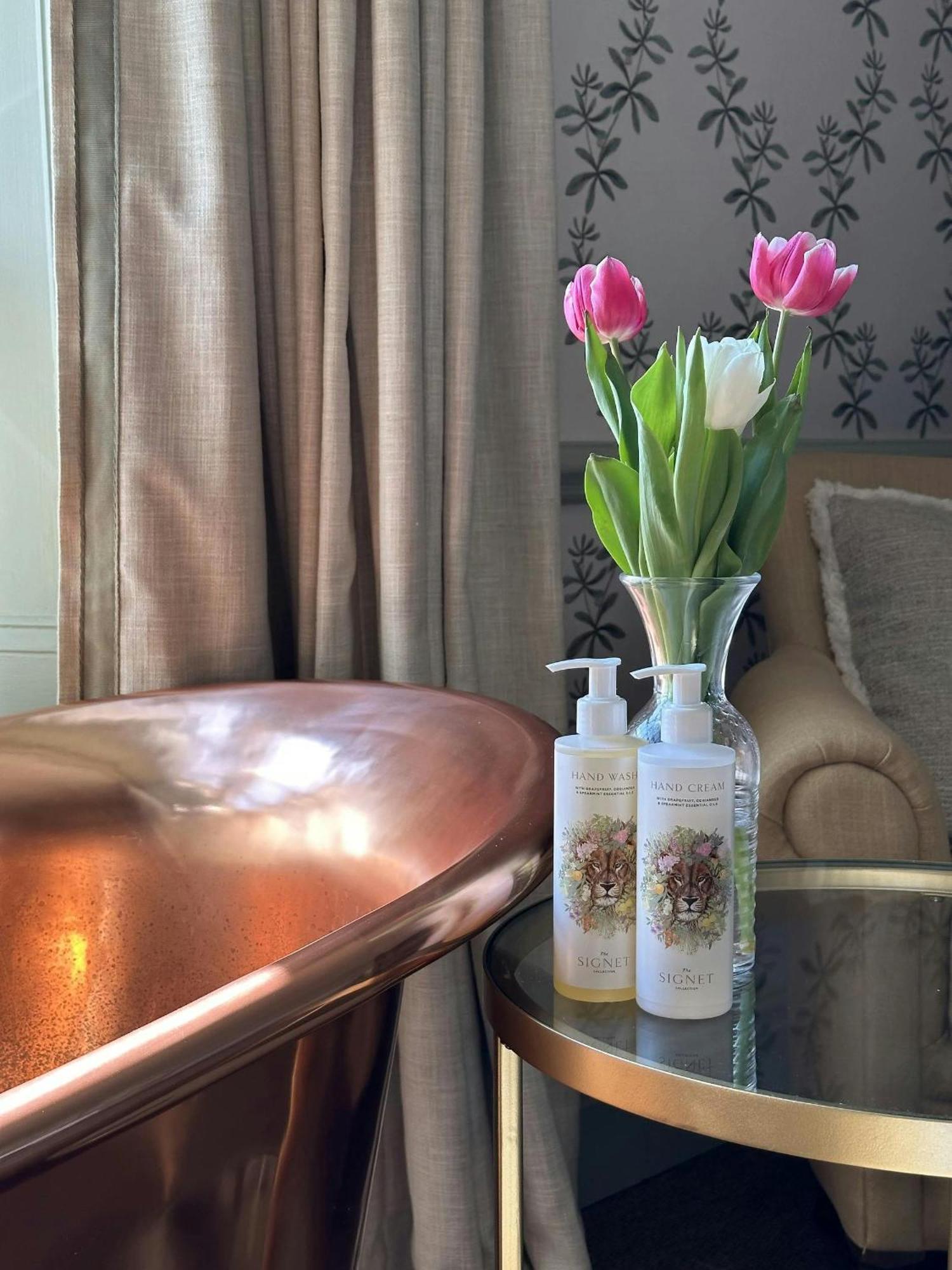 The Alfriston Hotel Bagian luar foto